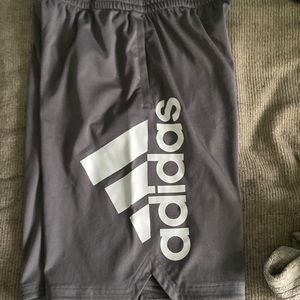 Big kids large basketball shoes